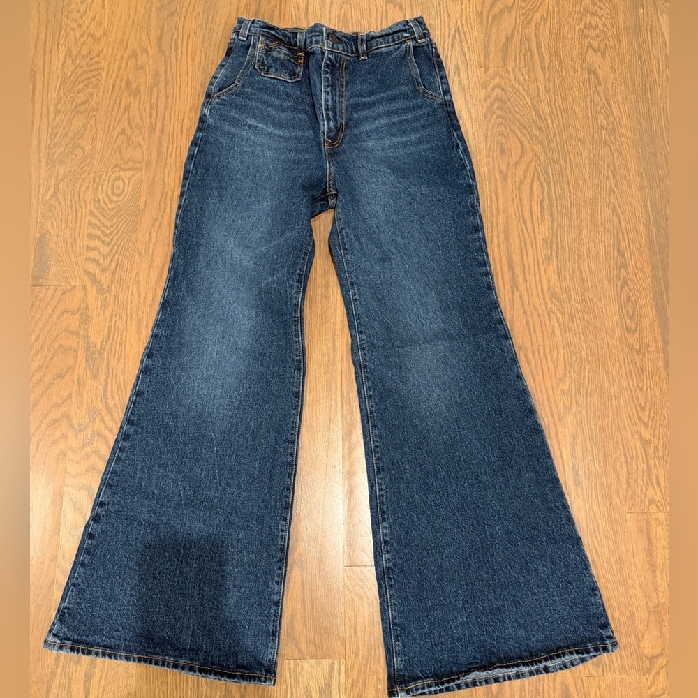 Levi’s Premium Ribcage Bell Jeans Size 28 High Rise Flare Dark Wash - Picture 8 of 12